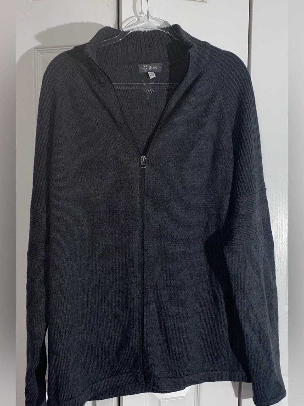 IBEX men 100% Merino Wool Zip Sweater Cardigan XL Charcoal  AA22